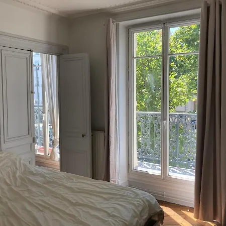 شقة Very Charming Haussmannian With Balcony *
