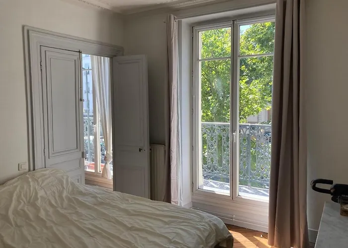 شقة Very Charming Haussmannian With Balcony *